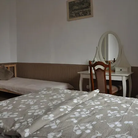 Bed & Breakfast Gloriett Panzio *