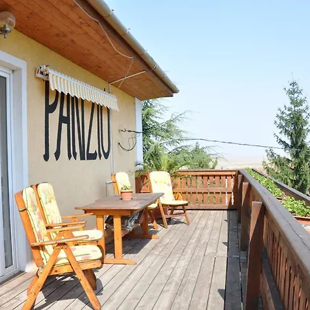 Bed & Breakfast Gloriett Panzio