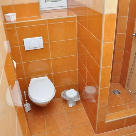 Gloriett Panzio 3*