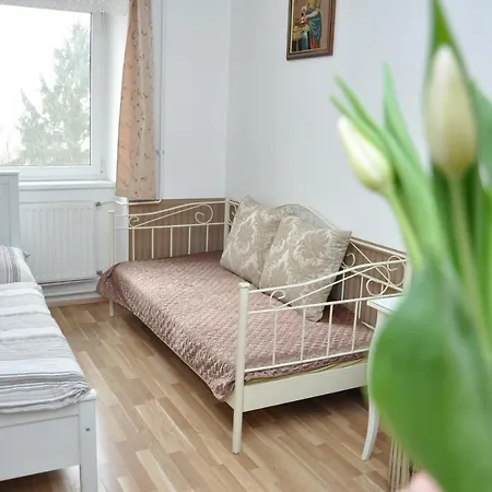 Gloriett Panzio Bed & Breakfast Fertőboz