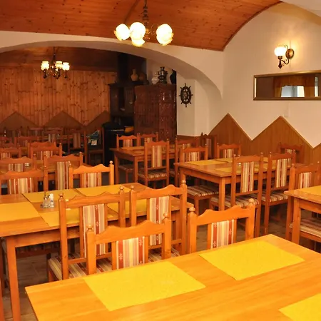 Bed and breakfast Gloriett Panzió Fertőboz