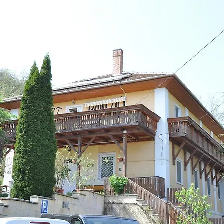 Gloriett Panzio