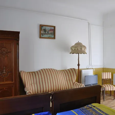 Gloriett Panzio Bed & Breakfast Fertőboz