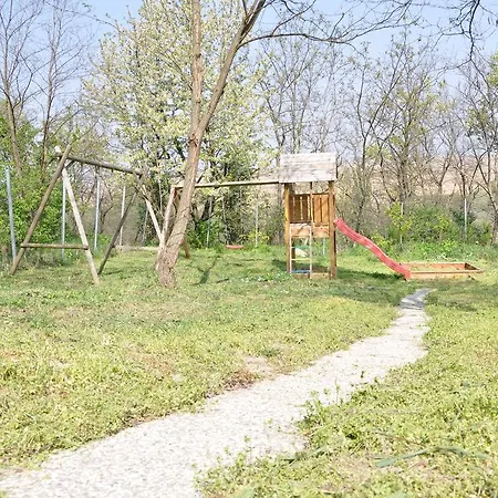 Gloriett Panzio Bed & Breakfast
