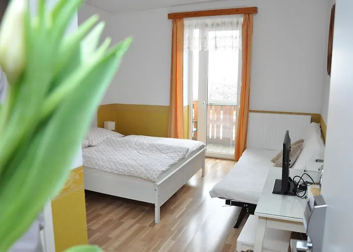 Gloriett Panzio Frühstückspension 3*