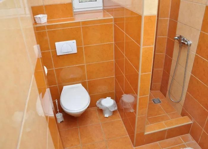 Gloriett Panzio 3*