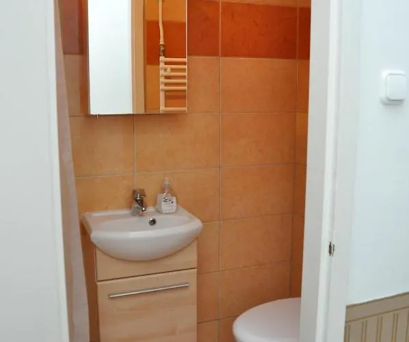 Bed & Breakfast Gloriett Panzio 3*