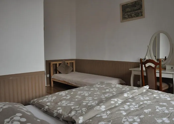 Gloriett Panzio Bed & Breakfast