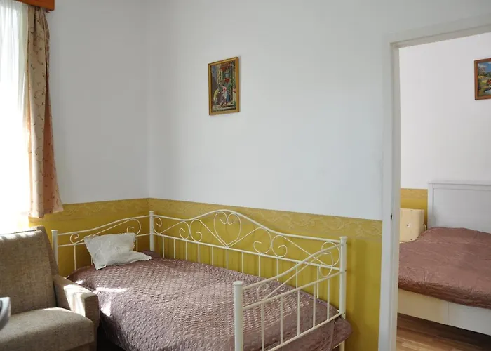 Gloriett Panzio 3*