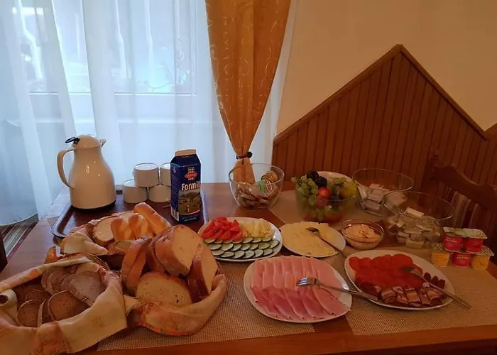 Gloriett Panzio Bed & Breakfast 3*